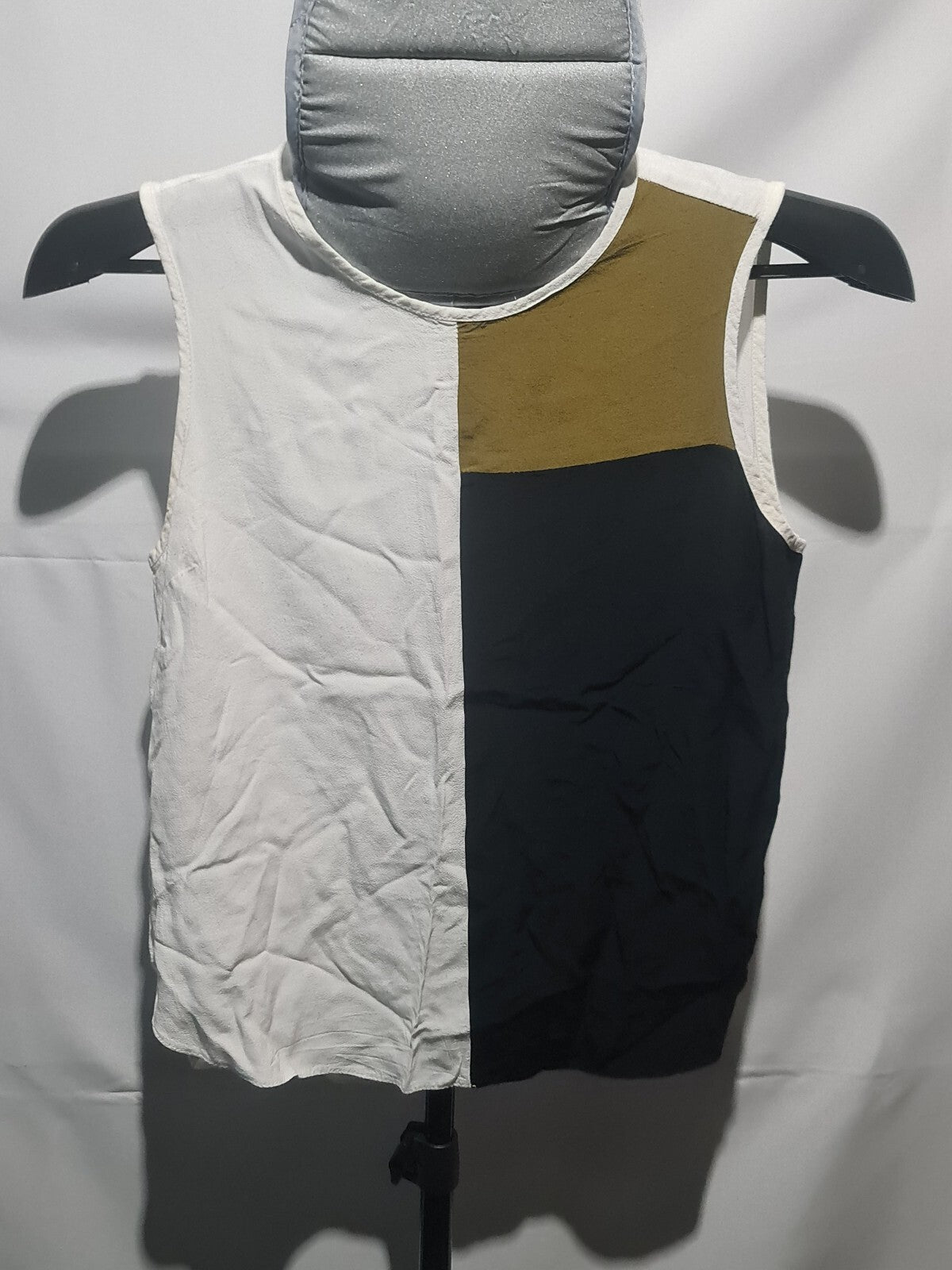 New Look colorblock sleeveless blouse