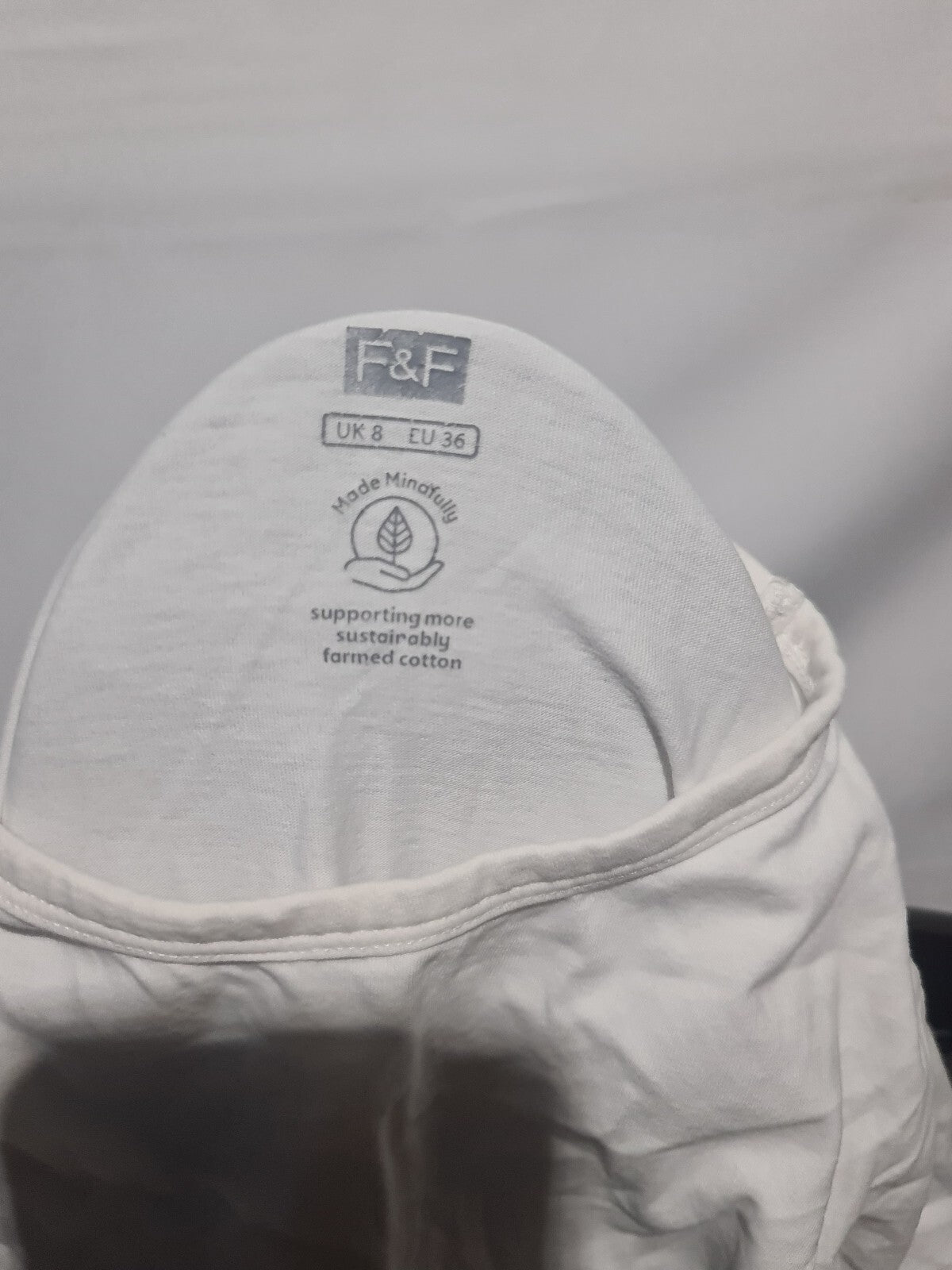F&F white short sleeve T-shirt