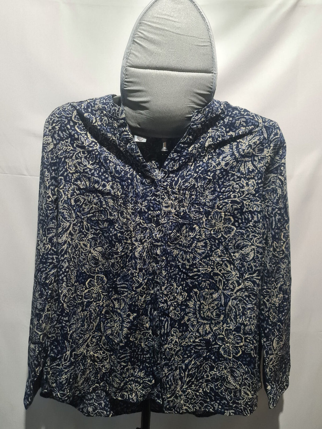 Isle blue paisley long sleeve blouse