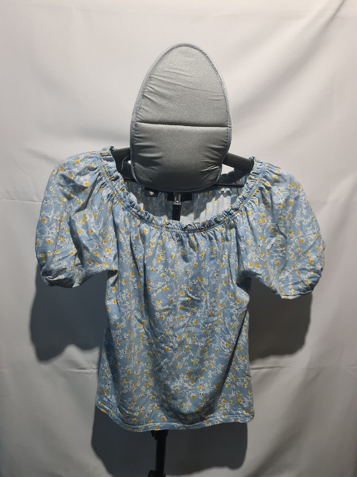 F&F blue floral puff sleeve top