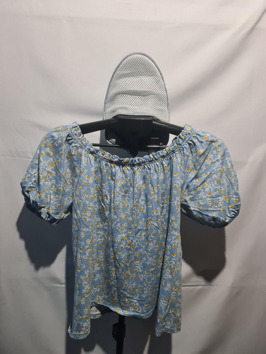 F&F blue floral puff sleeve top