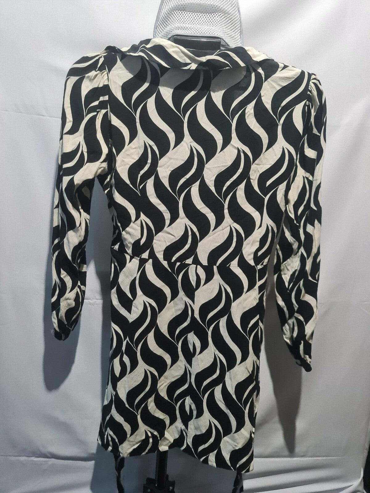 New Look black and white swirl long sleeve dress