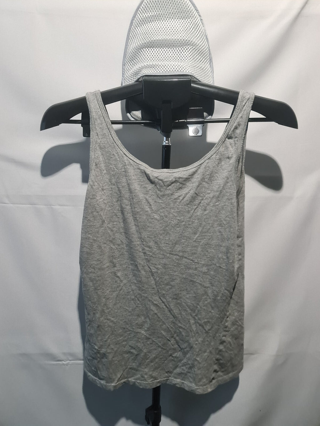 New Look gray sleeveless top