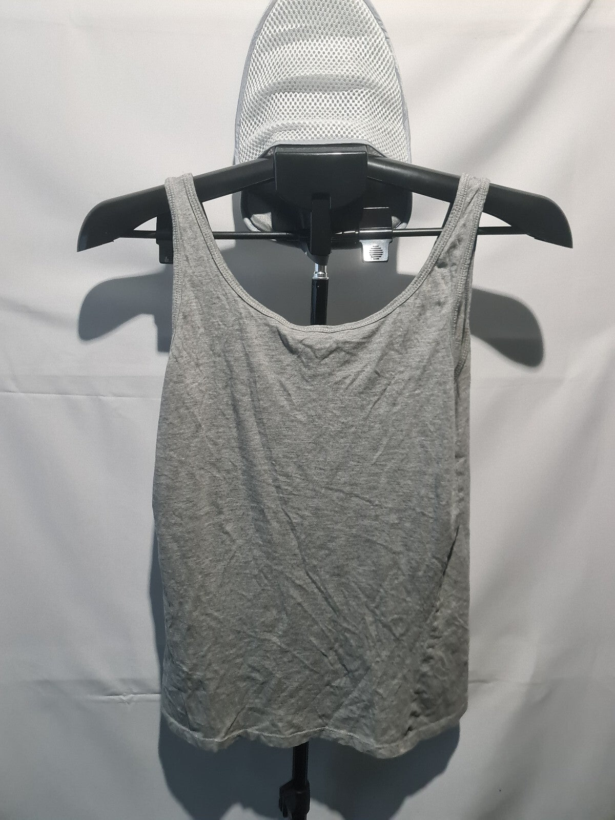 New Look gray sleeveless top
