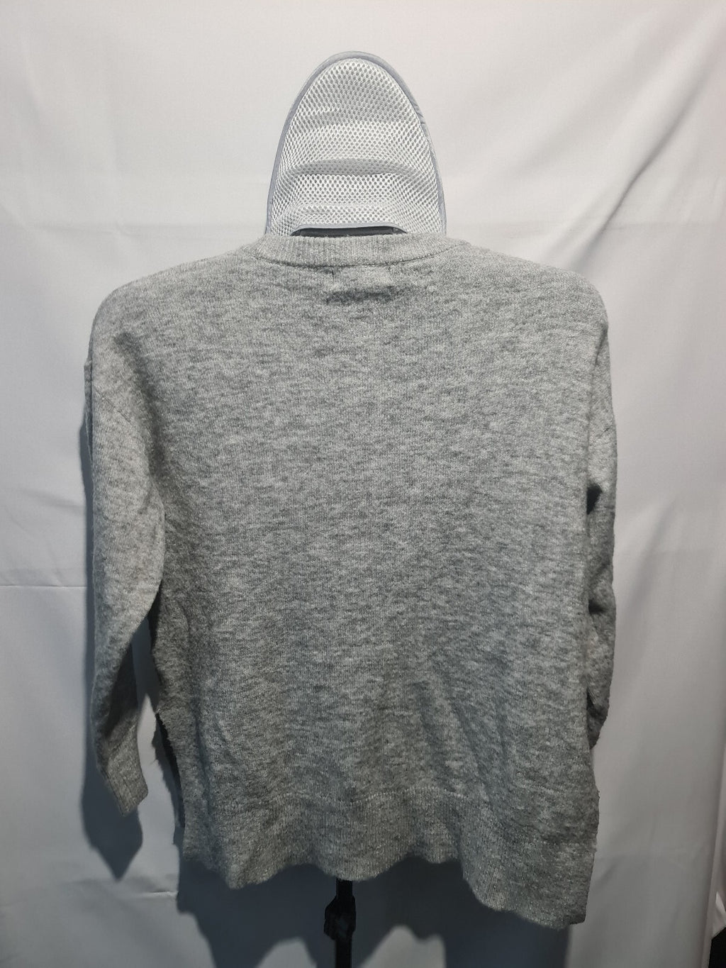 New Look gray long sleeve knit top