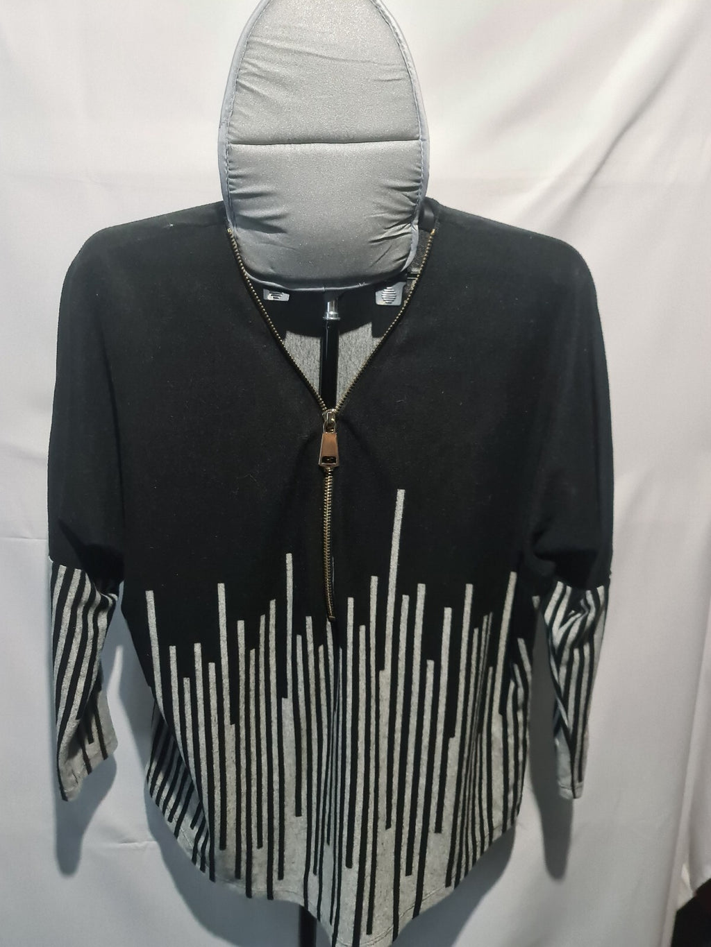 Roman black zip front top
