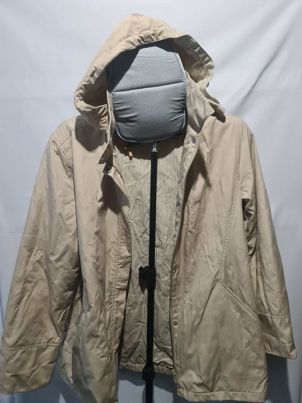 Beige hooded jacket