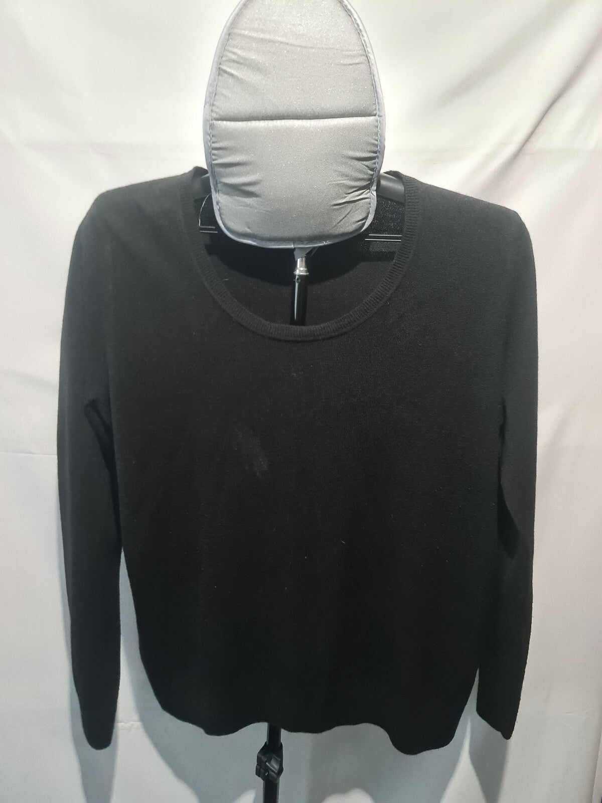 Black crew neck sweater