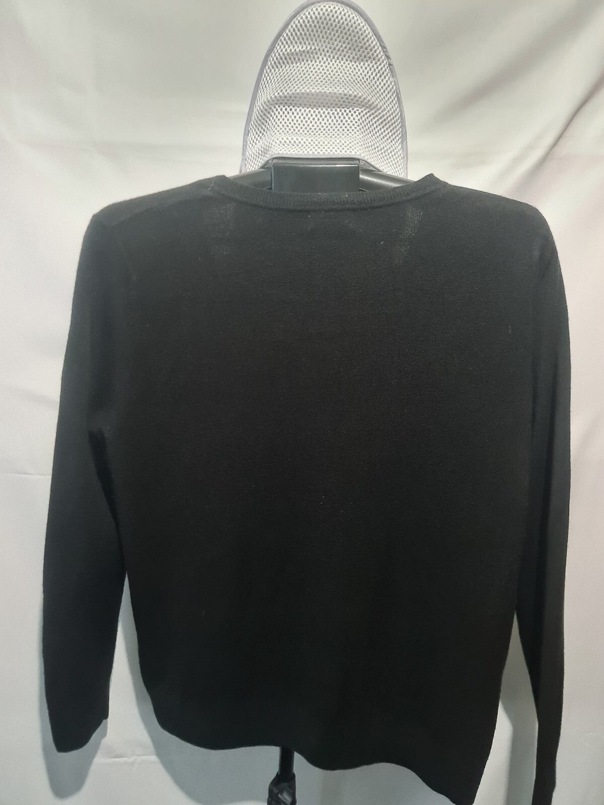 Black crew neck sweater