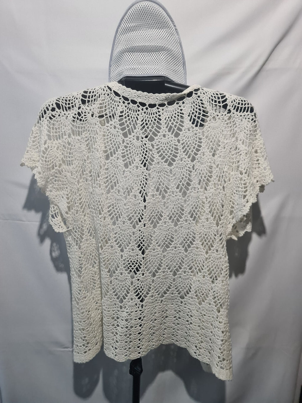 Cream crochet short sleeve top