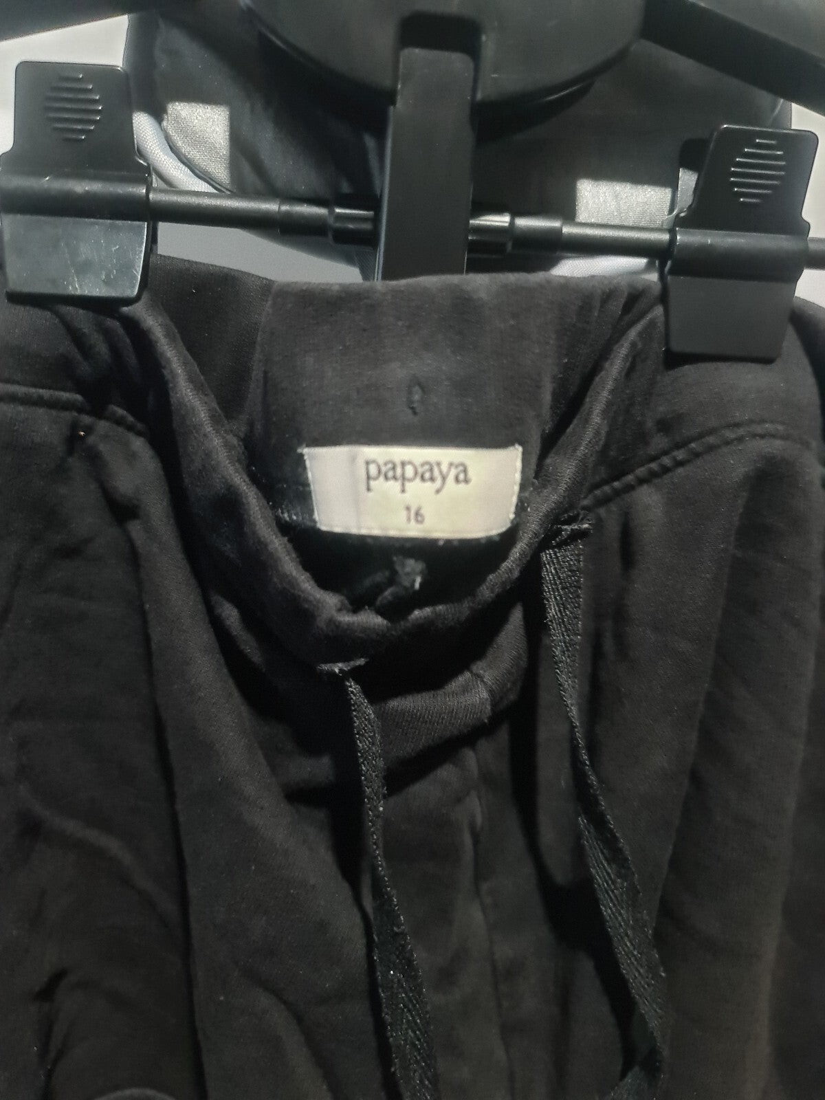 Papaya black shorts