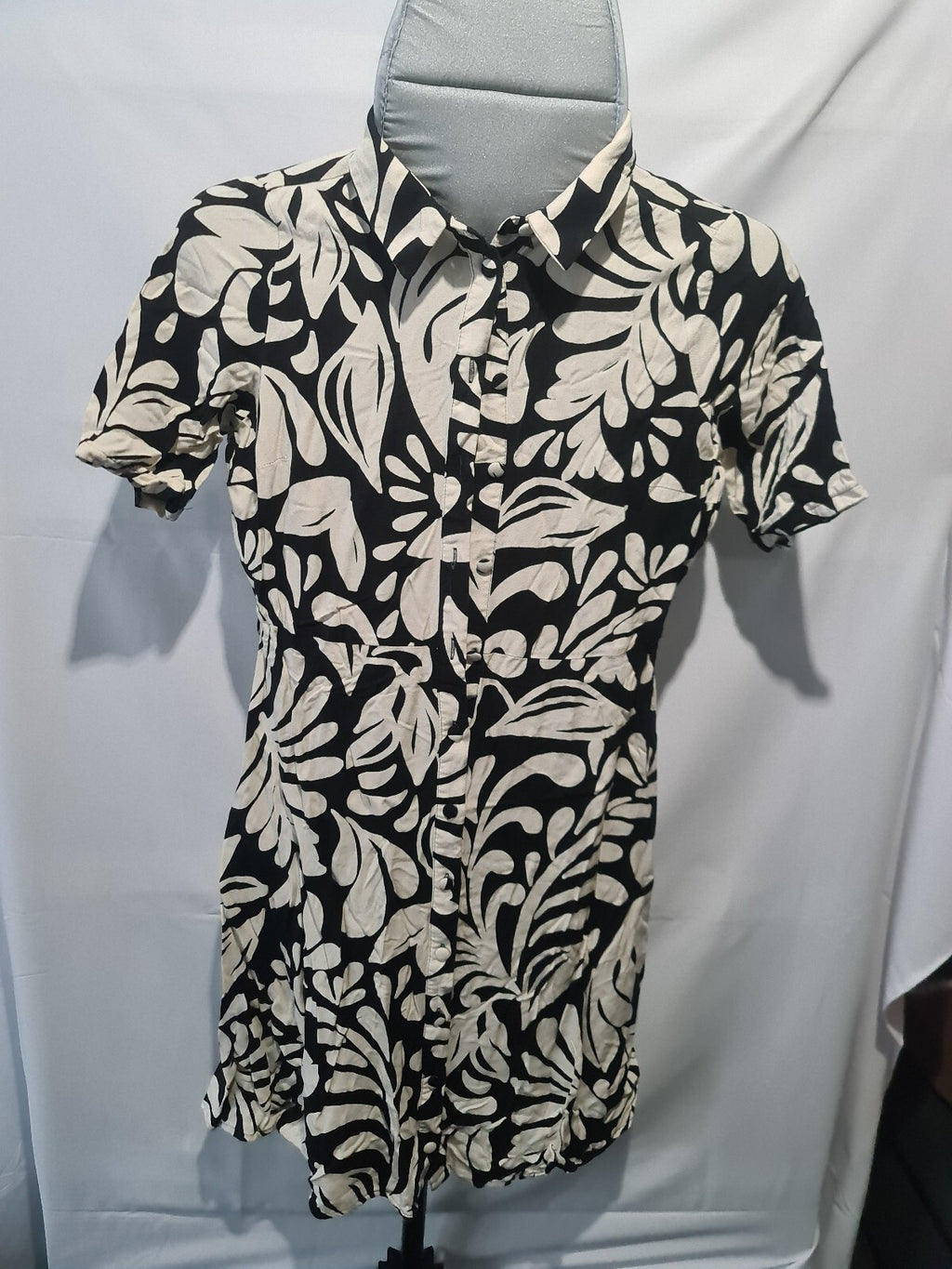 Black and white floral collared dress