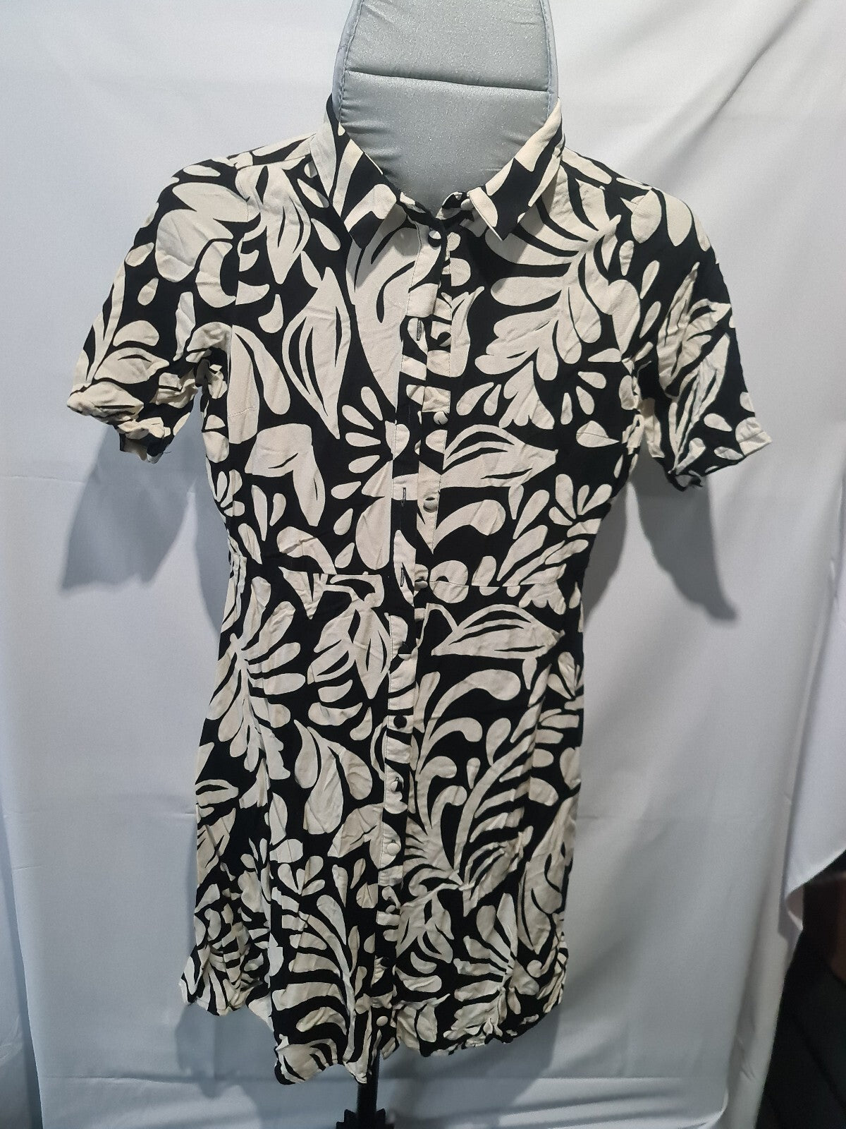 Black and white floral collared dress