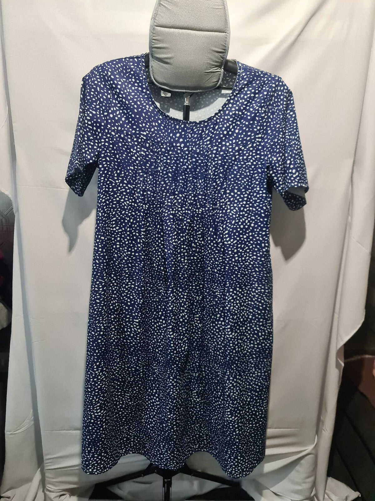Blue spotted short sleeve dress