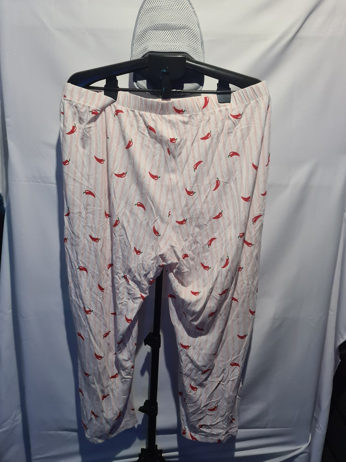 White flamingo print lounge pants