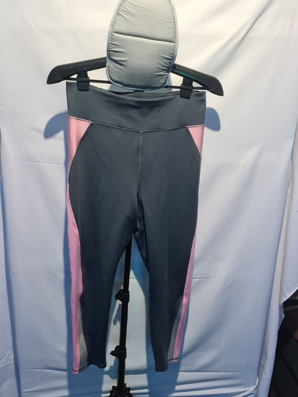 Grey and pink cropped leggings