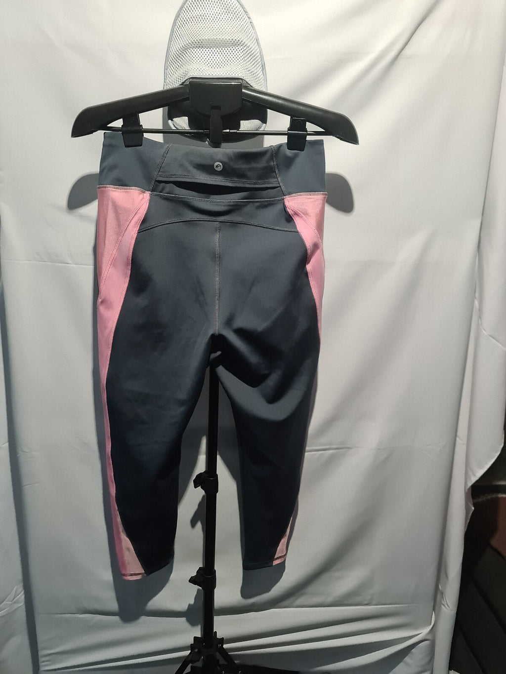 Grey and pink cropped leggings